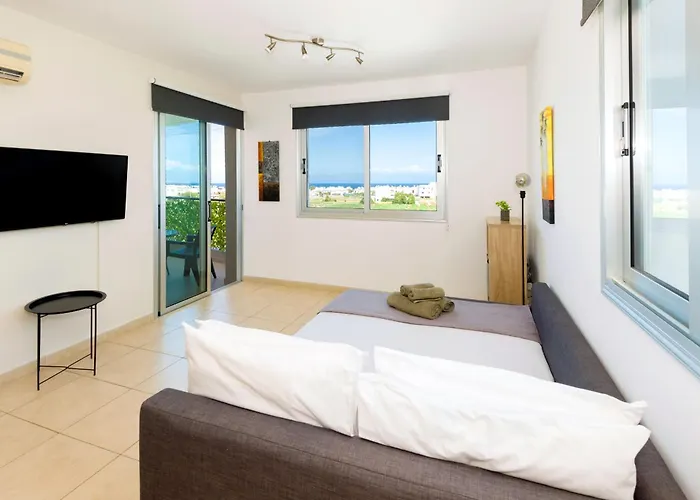 Sea View Apt*spacious Balcony*200m To The 파라림니